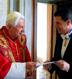 El Papa alaba al pueblo de Costa Rica al recibir a su embajador