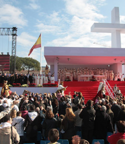 El cardenal Rouco anima a los fieles a participar en la Misa de las Familias del 30 de diciembre