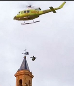 Intenta robar en una iglesia y acaba siendo rescatado por un helicóptero