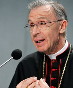 Mons. Ladaria: «La Iglesia es el único ámbito adecuado para la interpretación de la Escritura»