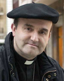 Mons. Munilla advierte a los jóvenes que ser cristiano hoy es ir contracorriente