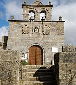 El sacerdote de la dicesis de Orense suspendido renuncia al acta de concejal

