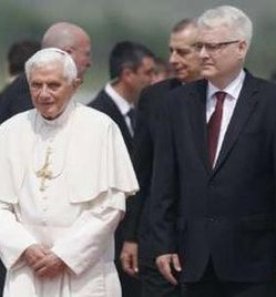 El papa Benedicto XVI insta a los croatas a ayudar a que Europa valore su riqueza espiritual