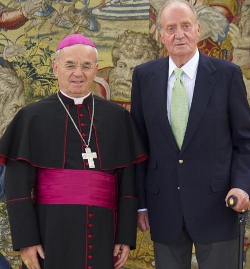 El Rey Juan Carlos I recibe al Nuncio en Espaa a menos de un mes de la JMJ