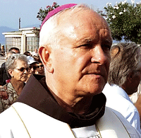 El Vicario Apostlico de Trpoli reconoce que los rebeldes se esfuerzan en pacificar la situacin