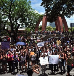 La Conferencia Episcopal de Costa Rica condena la marcha feminista anticlerical