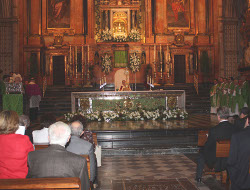 Ms de mil adoradores nocturnos cordobeses celebran su aniversario en la Catedral de su dicesis