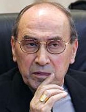 El Cardenal De Paolis anuncia una profunda reforma del Regnum Christi