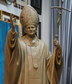 Nueva reunin para decidir el lugar de Sevilla donde se colocar la estatua de Juan Pablo II de Miarro