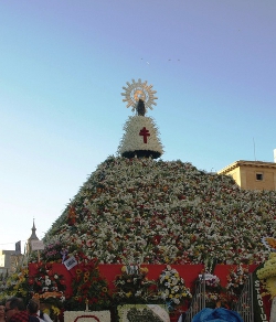 Seis millones de flores en honor a la Virgen del Pilar en Zaragoza