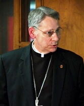 Imputan al obispo de Kansas City por no denunciar a un sacerdote que tenía pornografía infantil en su ordenador