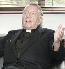 El Rector de la Javeriana de Bogotá justifica al  catedrático jesuita que defiende la despenalización del aborto 