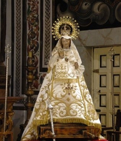 Misa de desagravio en Segovia por el robo y destrozo de la imagen de la Virgen de la Fuencisla