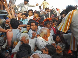Doce muertos en la India tras una avalancha en una celebración religiosa musulmana