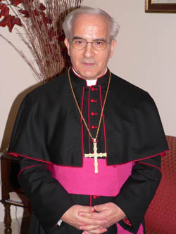 Mons. Girotti asegura que cada da aumenta el nmero de fieles que acude al sacramento de la confesin