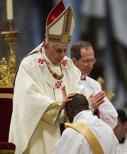 El Papa ordena a nueve sacerdotes formados en los seminarios de Roma