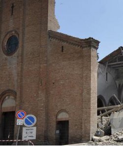 Un sacerdote italiano fallece en el terremoto de ayer tras intentar recuperar una imagen de la Madre de Dios