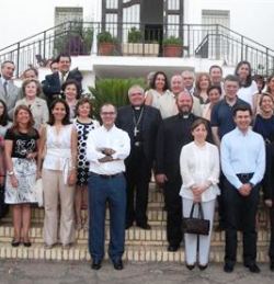 Encuentro de Mons. Demetrio Fernndez con directivos y profesores de la Universidad de Crdoba

