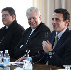 Capriles se reune con los obispos venezolanos un da despus de que lo hiciera el vicepresidente Jaua