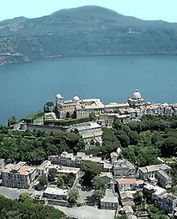Los vecinos de Castel Gandolfo recibirn a Benedicto XVI con una procesin de antorchas
