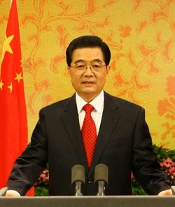 La dictadura china pretende que mejoren las relaciones con el Vaticano tras la renuncia del Papa