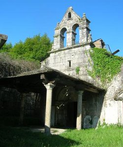 La iglesia romnica de Vilasouto puede derrumbarse si no es rehabilitada inmediatamente