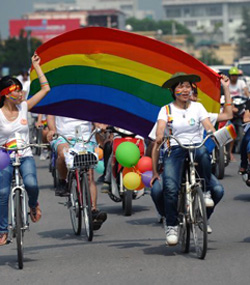 Vietnam encarcela a los catlicos, pero promete el matrimonio gay
