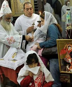Cristianos coptos huyen de la localidad egipcia de Rafah tras recibir amenazas