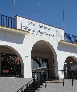 Asaltan un colegio de Mérida al grito de «dónde están los curas que los vamos a quemar»