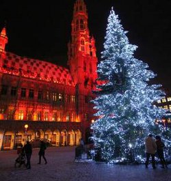 Retiran de Bruselas un árbol de Navidad para no ofender a los musulmanes