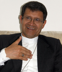 El arzobispo de Cuenca protesta contra la retirada de imágenes religiosas de un hospital en Ecuador