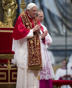 Benedicto XVI pide a los cardenales que den prioridad a la voluntad de Dios frente a los intereses del mundo