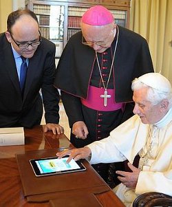 Gustavo Entrala: Ense al Papa a manejar el iPad y ahora lo usa con una soltura impresionante