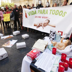 Grupos contra el aborto se manifiestan en Murcia reivindicando el derecho a la Vida
