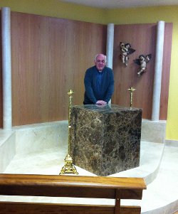 Cuando hay adoracin ante el Seor la evangelizacin, la comunin, el servicio a los pobres se hacen ms autnticos