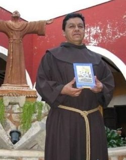 Amenazan de muerte al sacerdote mexicano coordinador de la Casa Refugio para Migrantes