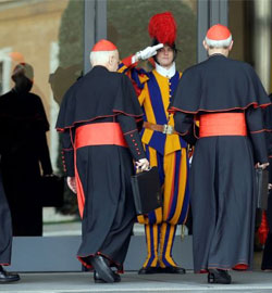 Los funcionarios del Vaticano jurarán guardar secreto absoluto sobre el Cónclave