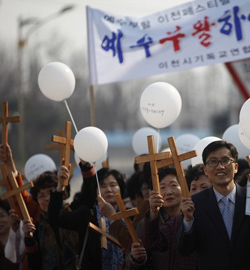 La juventud de la evanglica Corea del Sur gira a lo catlico

