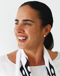 La gur� Isha Judd imparte un curso a los gendarmes de Chile