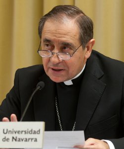 Mons. Arrieta: «El Derecho canónico tiene como reto mostrar correctamente la identidad y principios de la Iglesia»