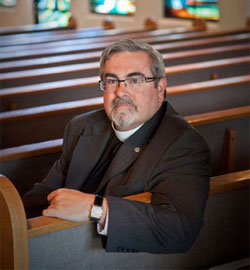 La asamblea de una comunidad eclesial luterana elige a un obispo homosexual