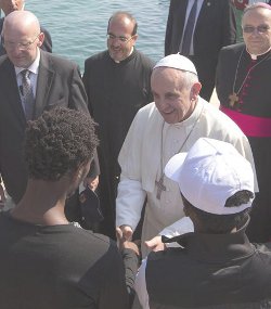 El Papa denuncia en Lampedusa la globalizacin de la indiferencia ante el drama de los inmigrantes ilegales