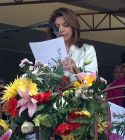 La presidenta de Costa Rica dice que consagracin a Dios fue un acto simblico