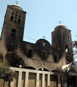 Egipto: Más de 35 iglesias, conventos y escuelas cristianas atacadas por extremistas musulmanes