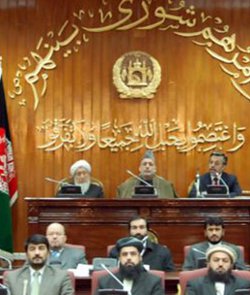 Un diputado afgano pide la pena de muerte para los musulmanes que se conviertan al cristianismo
