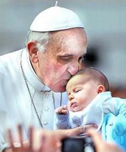 El Papa bautizar al hijo de una mujer que decidi seguir adelante con su embarazo en vez de abortar