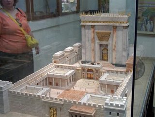 Grupos religiosos judos pretenden restaurar el sacerdocio levtico