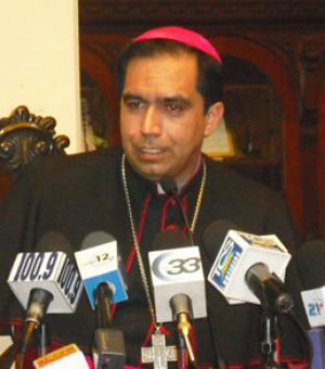 La archidiócesis de San Salvador protegerá el archivo sobre violaciones de derechos humanos