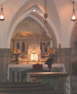 Argentina: Repugnante profanacin de la cripta de la catedral marplatense