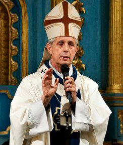 Mons. Poli preside la Misa de desagravio por la profanación de la iglesia de San Ignacio de Loyola